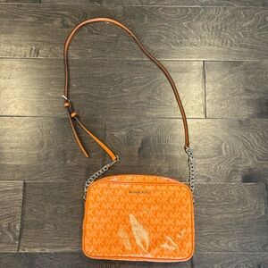 Michael Kors crossbody!